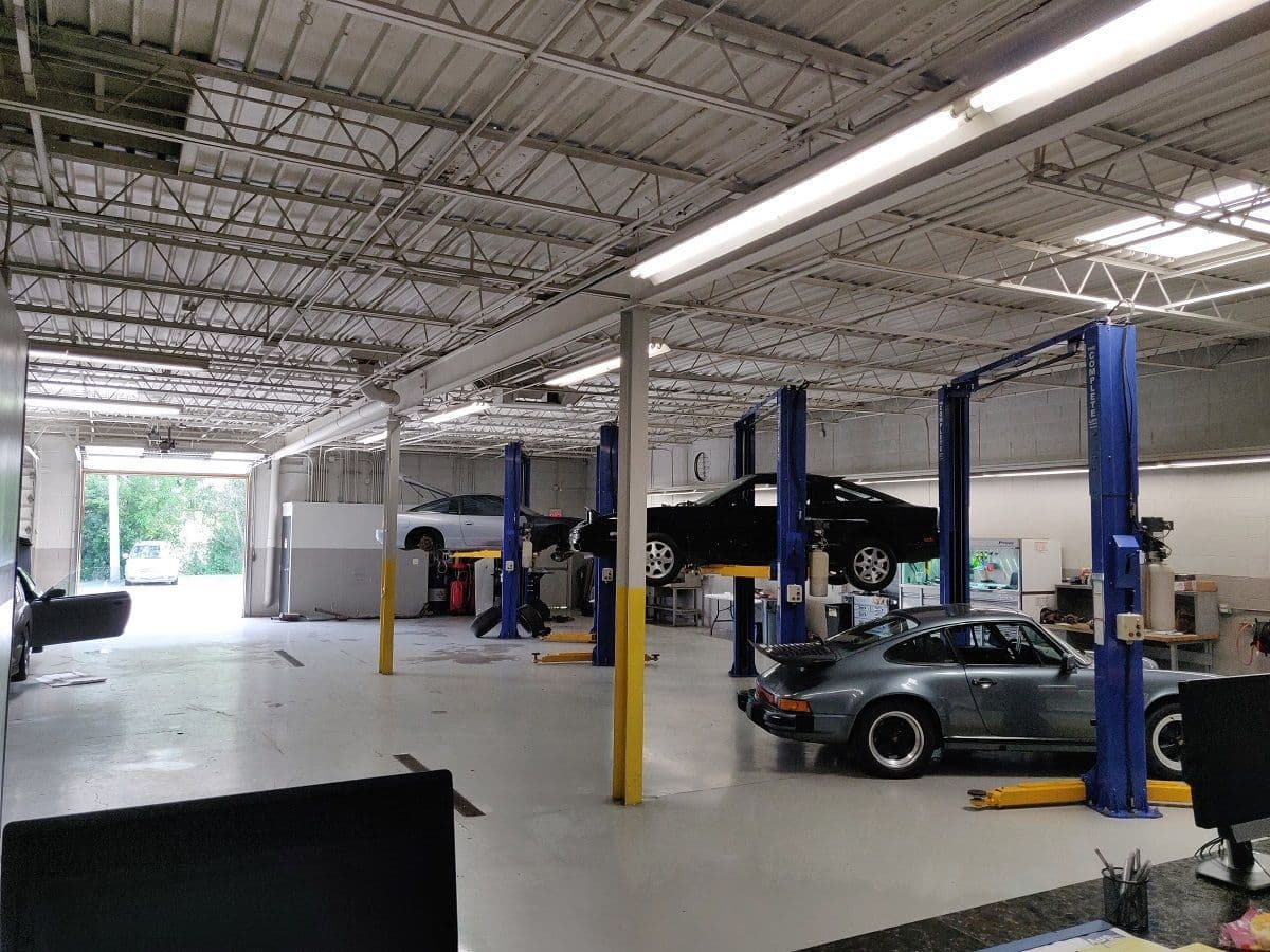 Electrical Diagnostics at Eric's Auto Lab — inside the Schaumburg, IL service floor